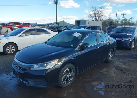 2016 Honda Accord Lx z USA, uszkodzony, nr VIN 1HGCR2F34GA211496